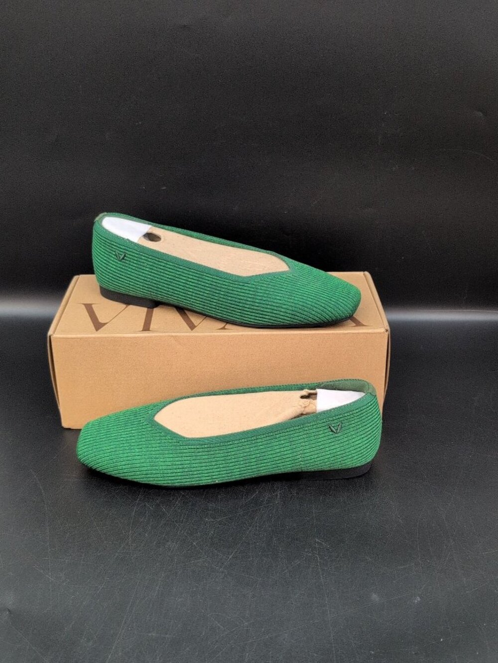 Vivaia Margot 2.0 Square Toe V Cut Women's Flat Shoes US 8.5 Forest Green